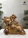 Tượng Di Lặc Kéo Bao Tiền Gỗ Xá Xị Cao 63 Ngang 70 Sâu 28 (cm)