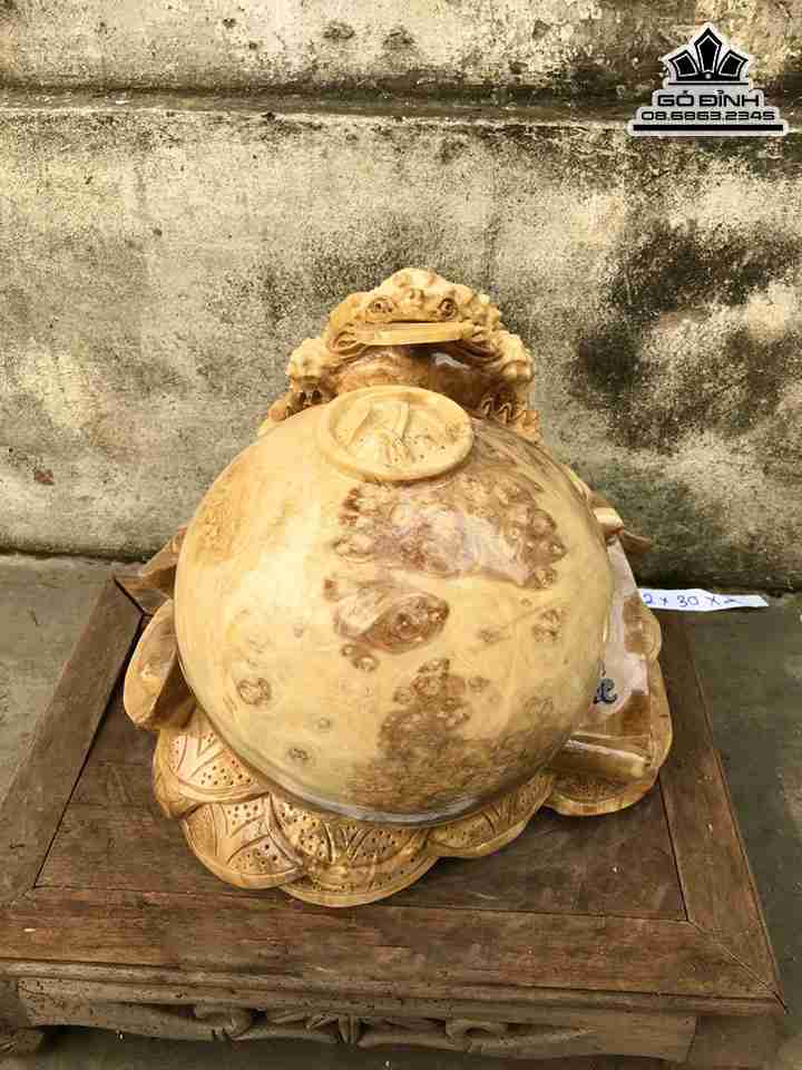 Tượng Cóc Chấn Chum Tiền Gỗ Nu Nghiến  Cao 30 Ngang 32 Sâu 35 (cm)