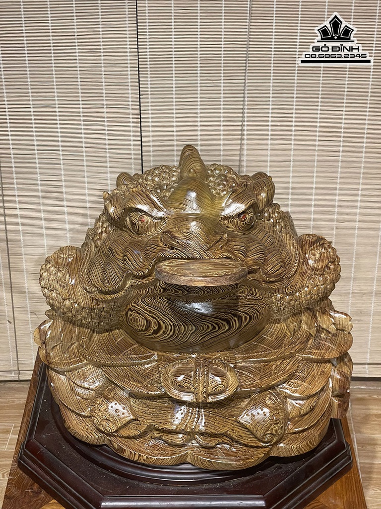 Tượng Cóc Ngồi Bao Tiền Gỗ Mun Đuôi Công Cao 40 Ngang 48 Sâu 45 (cm)