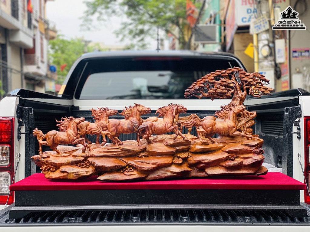 Tượng Bát Mã Truy Phong Gỗ Cẩm Liền Khối Cao 63 Ngang 107 Sâu 31 (cm)