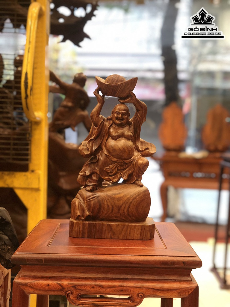 Tượng Phật Di Lặc Nâng Vàng Gỗ Hương Cao 36 Ngang 20 Sâu 10 (cm)