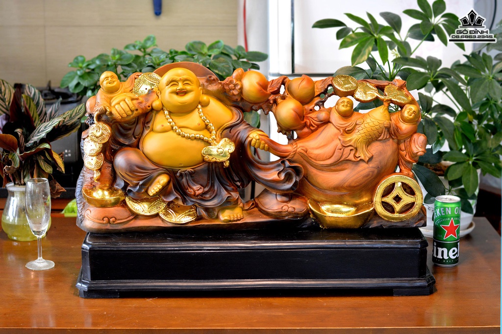 Tượng Phật Di Lặc gỗ Bách Xanh Cao 45 Ngang 75 Sâu 15(cm)