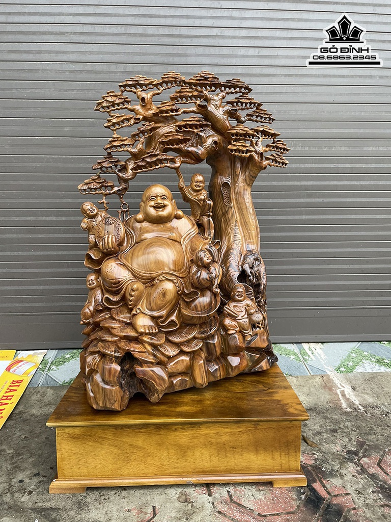 Tượng Phật Di Lặc Ngồi Gốc Tùng Gỗ Bách Xanh Cao 90 Ngang 60 Sâu 33 (cm)
