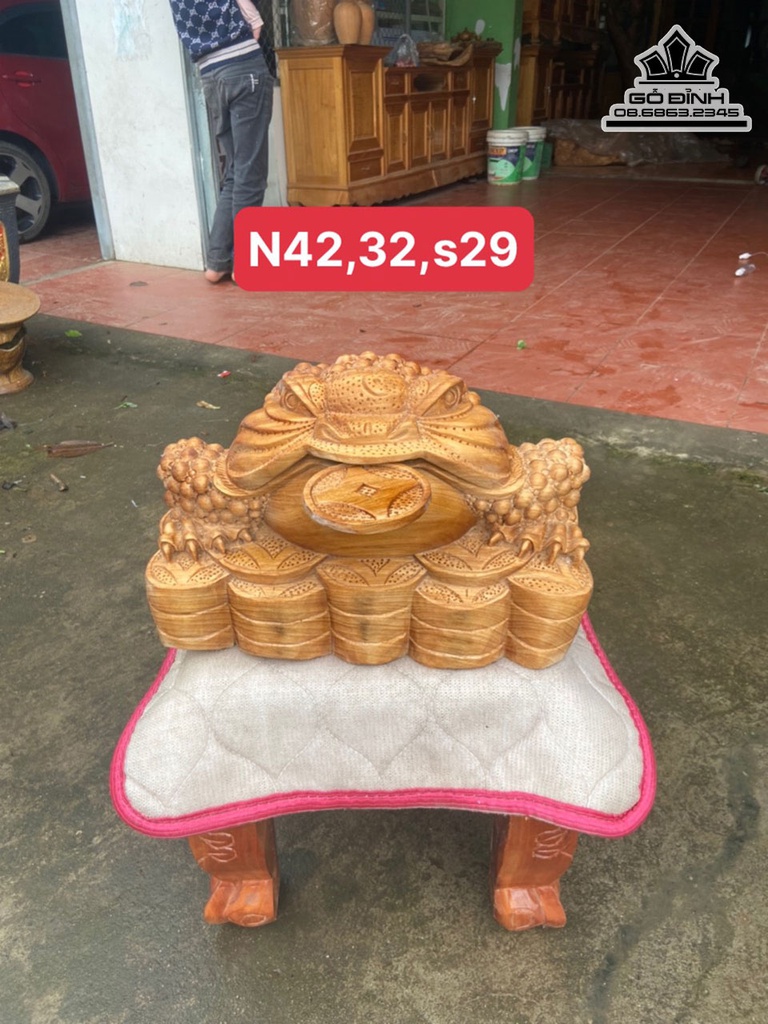 Tượng Cóc Gỗ ngọc Am Cao 32 Ngang 42 Sâu 29 (cm)