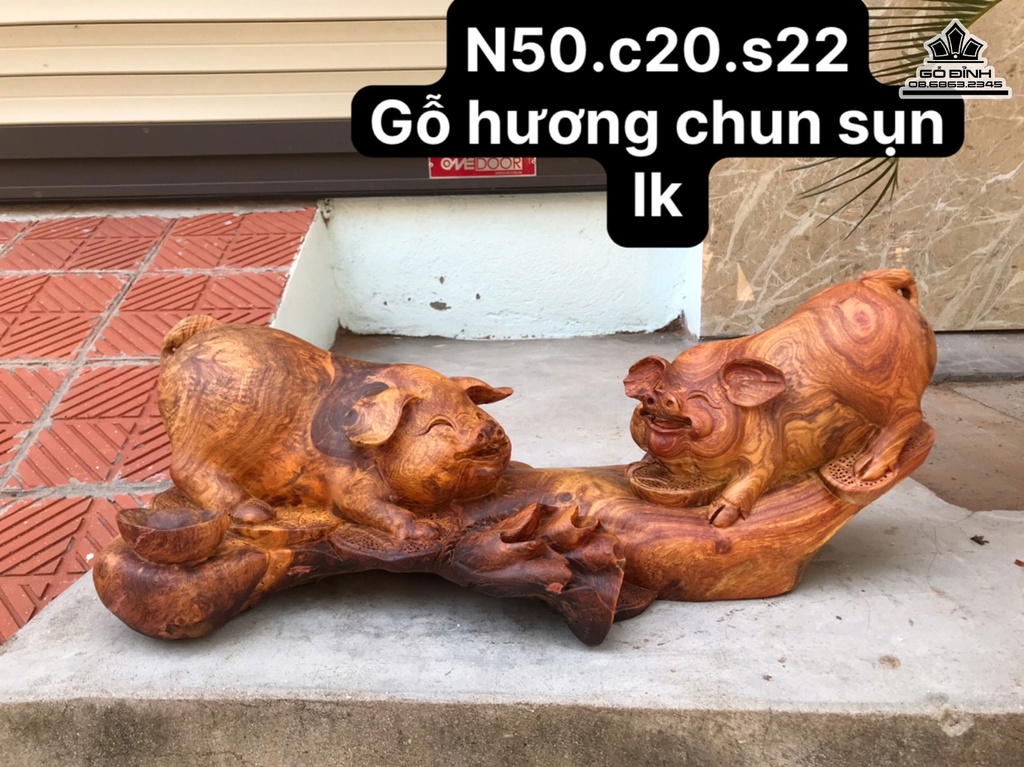 Tượng Heo Gỗ Hương Cao 20 Ngang 50 Sâu 22 (cm)