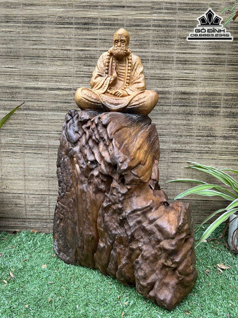Tượng Đạt Ma Sư Tổ Gỗ Bách Xanh Cao 40 Ngang 25 Sâu 13 (cm)