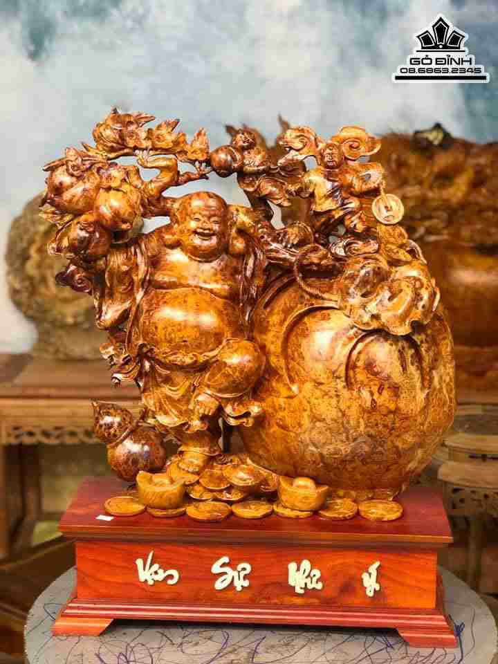 Tượng Phật Di Lặc Vác Cành Đào Gỗ Nu Hương  Cao 53 Ngang 55 Sâu 18 (cm)