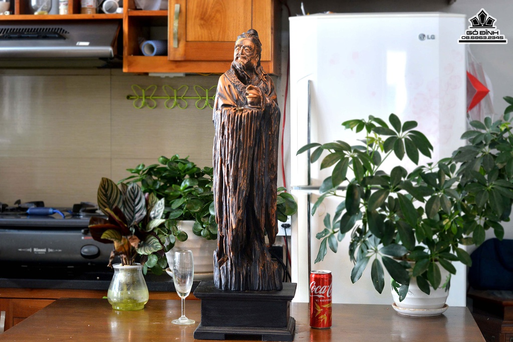 Tượng Thần Trà Lục Vũ Gỗ  Bách Xanh Cao 79 Ngang 18 Sâu 17 (cm)