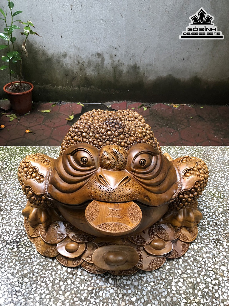 Tượng Cóc Gỗ Bách Xanh Cao 32 Ngang 52 Sâu 52 (cm)