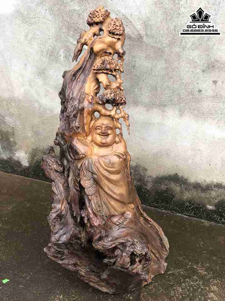 Tượng Phật Di Lặc Đứng Gốc Tùng Gỗ Bách Xanh  Cao 83 Ngang 33 Sâu 38 (cm)