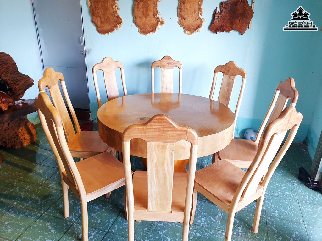 Bộ Bàn Ghế Bàn Tròn Gỗ Phay Cao 77 Đừng Kính  123 Dày 17 (cm)