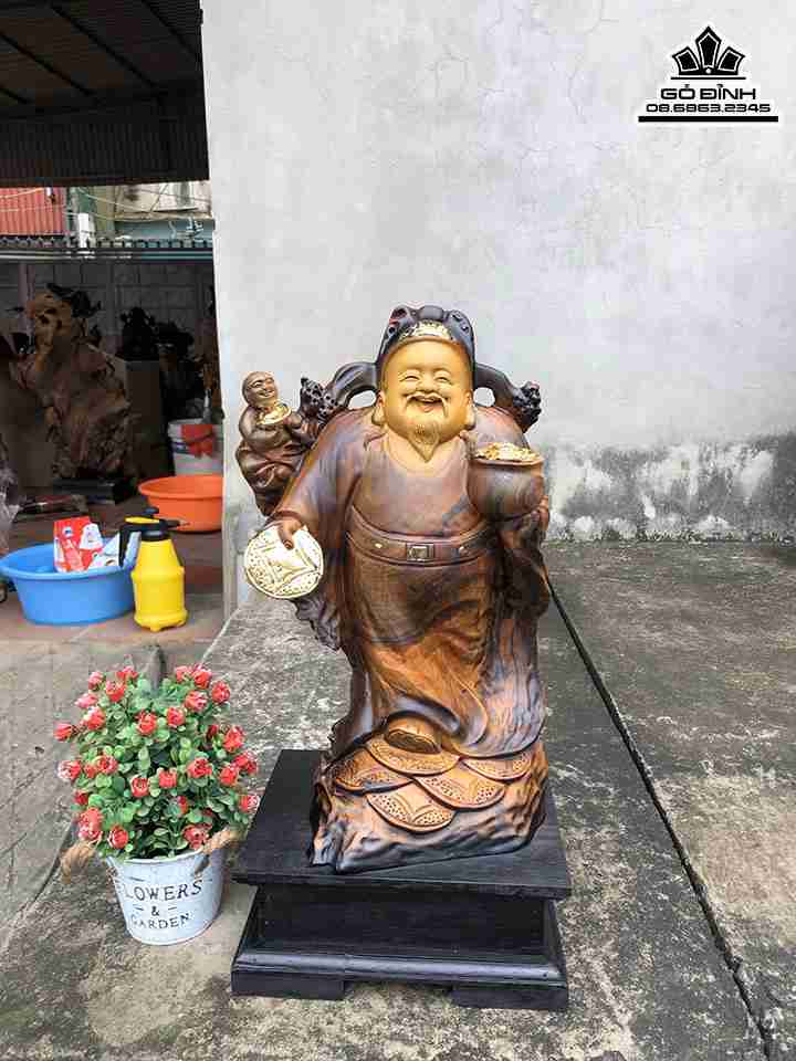 Tượng Thần Tài Gỗ Bách Xanh  Cao 41 Ngang 24 Sâu 20 (cm)