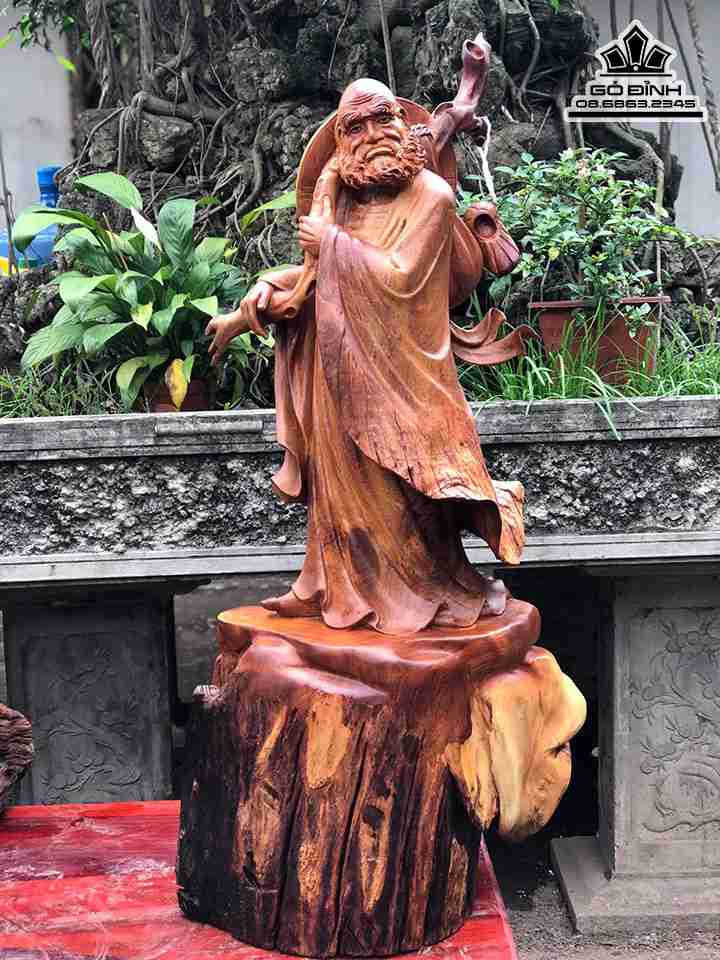 Tượng Đạt Ma Sư Tổ Giáo Hóa Gỗ Hương  Cao 98 Ngang 48 Sâu 32 (cm)