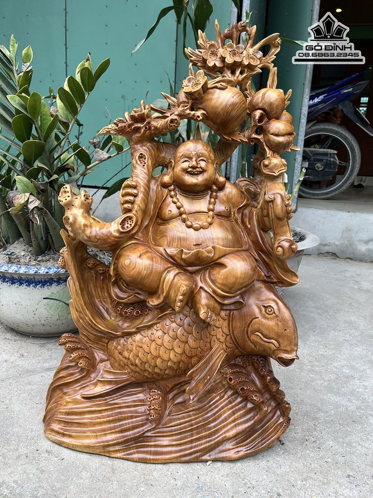 Tượng Phật Di Lặc Ngồi Cá Gỗ Xá Xị (Gù Hương) Cao 70 Ngang 40 Sâu 20 (cm)