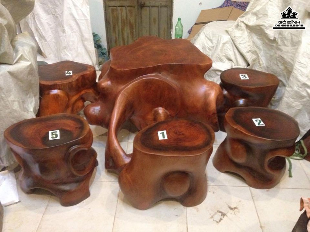 Bộ Bàn 5 Đôn Gốc Cây Gỗ Gõ Vàng Bàn Cao 59 Ngang 150 Sâu 102 Mặt 70-58 (cm)