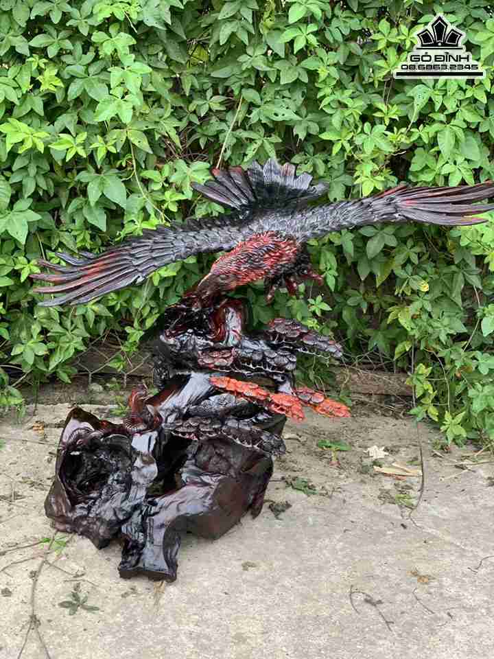 Tượng Đại Bàng Săn Mồi Gỗ Trắc  Ngang 73 Cao 58 Sâu 36 (cm)