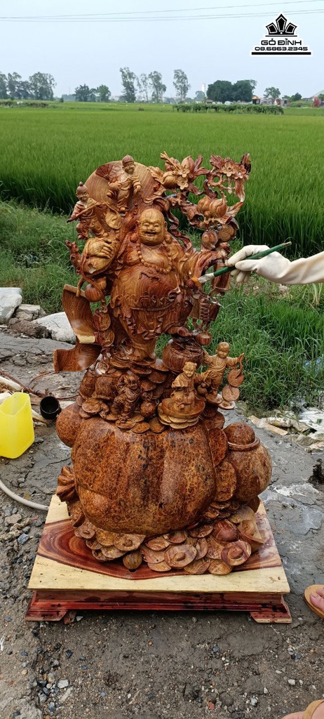 Tượng Phật Di Lặc Ngũ Phúc Vác Cành Đào Đứng Bao Tiền Gỗ Nu Hương Cao 116 Ngang 70 Sâu 40 (cm)