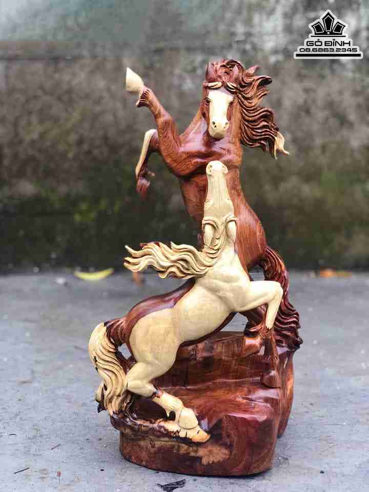 Tượng Song Mã Uyên Ương Gỗ Hương  Cao 48 Rộng 28 Sâu 20 (cm)
