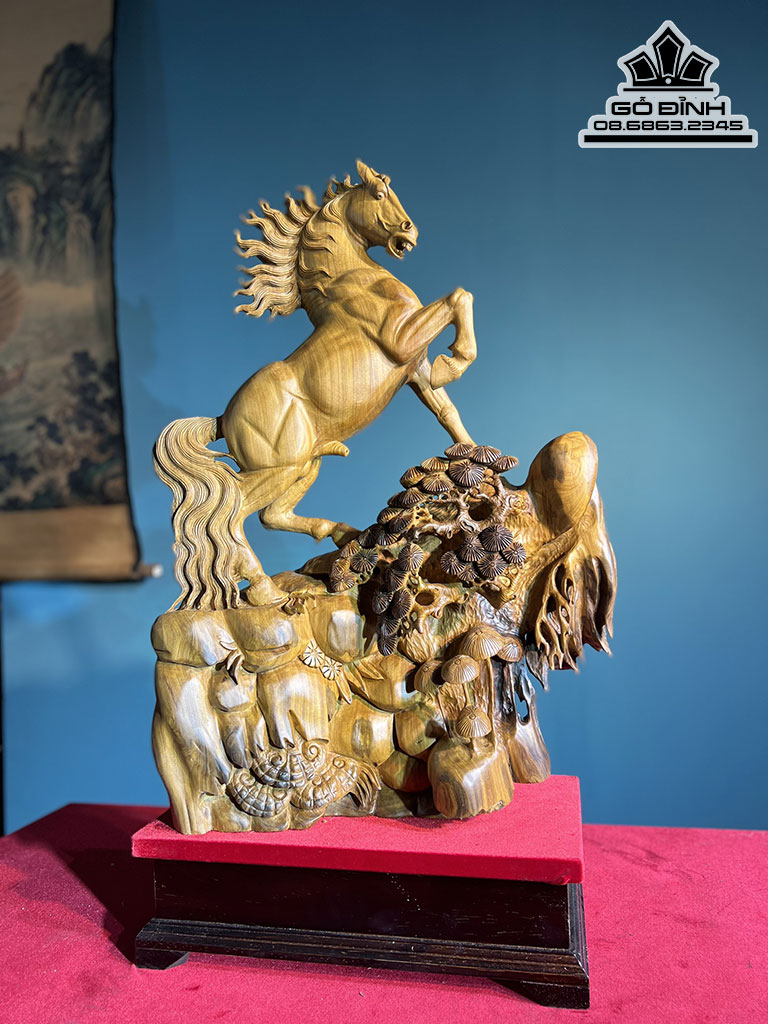 Tượng Ngựa (Nhất Mã) Gỗ Bách Xanh Cao 78 Ngang 45 Sâu 20 (cm)