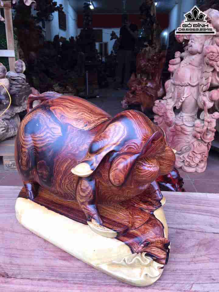 Tượng Heo Phú Quý Gỗ Cẩm  Rộng 35 Sâu 20 Cao 26 (cm)