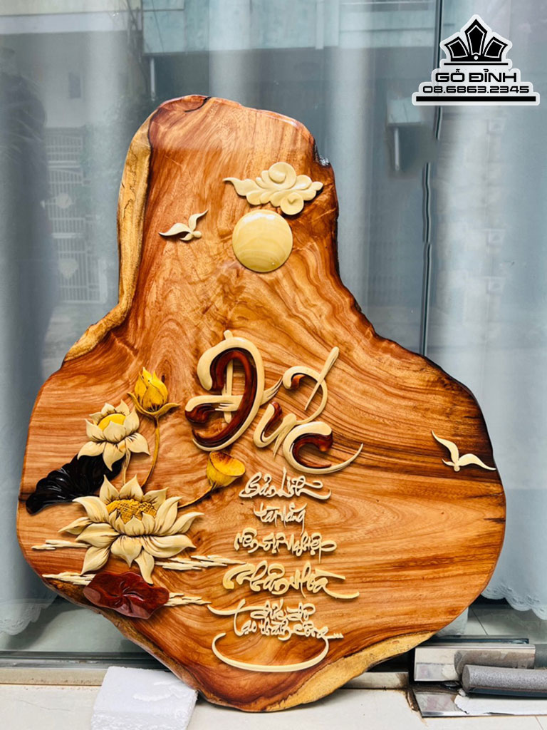 Tranh Gỗ Tranh Chữ Đức Gỗ Gõ Cao 76 Ngang 61 (cm)