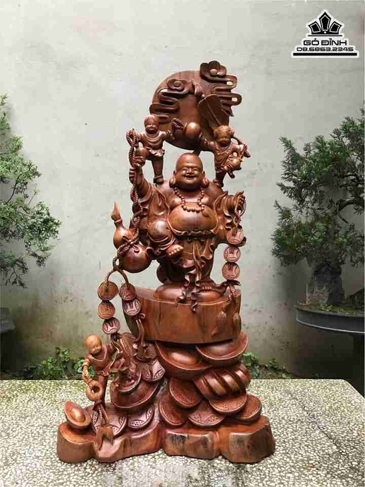 Tượng Phật Di Lặc Tam Phúc Gỗ Xá Xị ( Gù Hương )   Cao 96 Rộng 52 Dày 30 (cm)