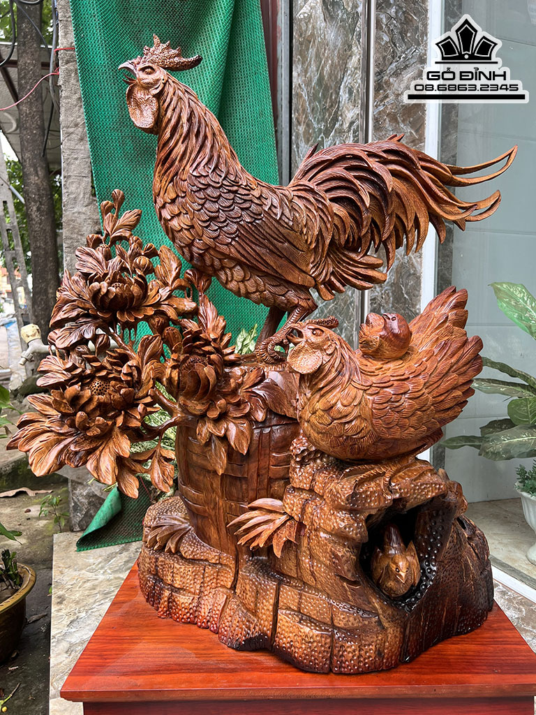 Tượng Gia Đình Gà Hoa Cúc Gỗ Hương Việt Cao 90 Ngang 85 Sâu 45 Cao Cả Kỷ 108 (cm)