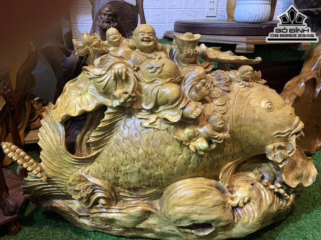 Tượng Phật Di Lặc Ngồi Cá Chép Gỗ Nu Kháo Cao 60 Ngang 36 Sâu 24 (cm)