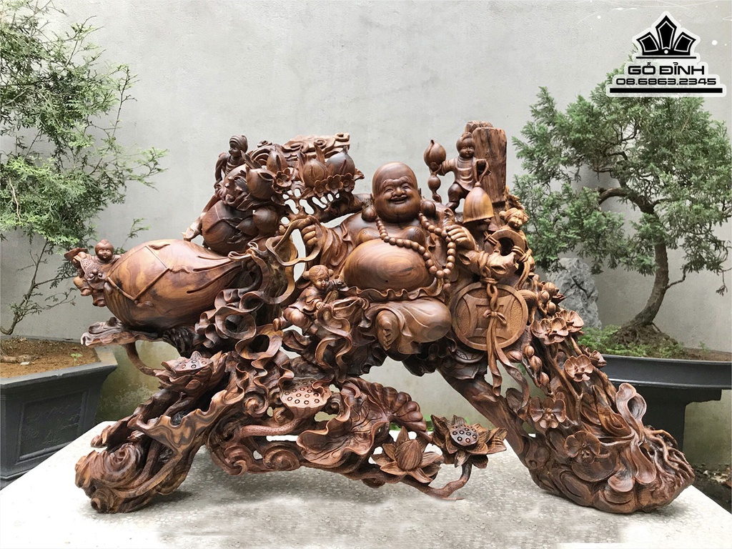 Tượng Di Lặc Kéo Bao Tiền Gỗ Bách Xanh Cao 66 Ngang 105 Sâu 40 (cm)