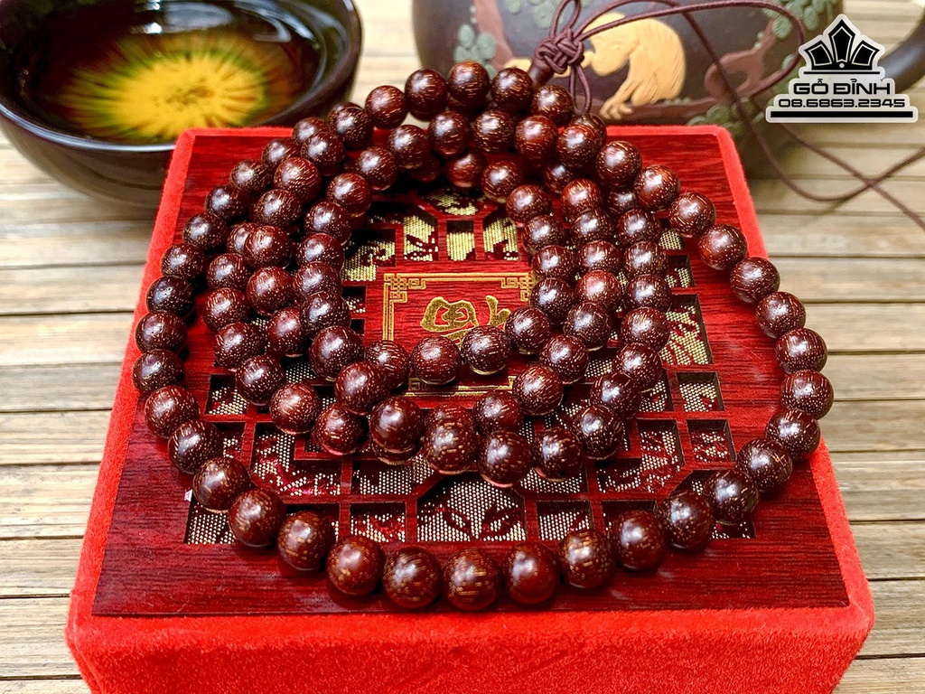 Vòng 108 Hạt Gỗ Tử Đàn Phi 0.6 (cm)