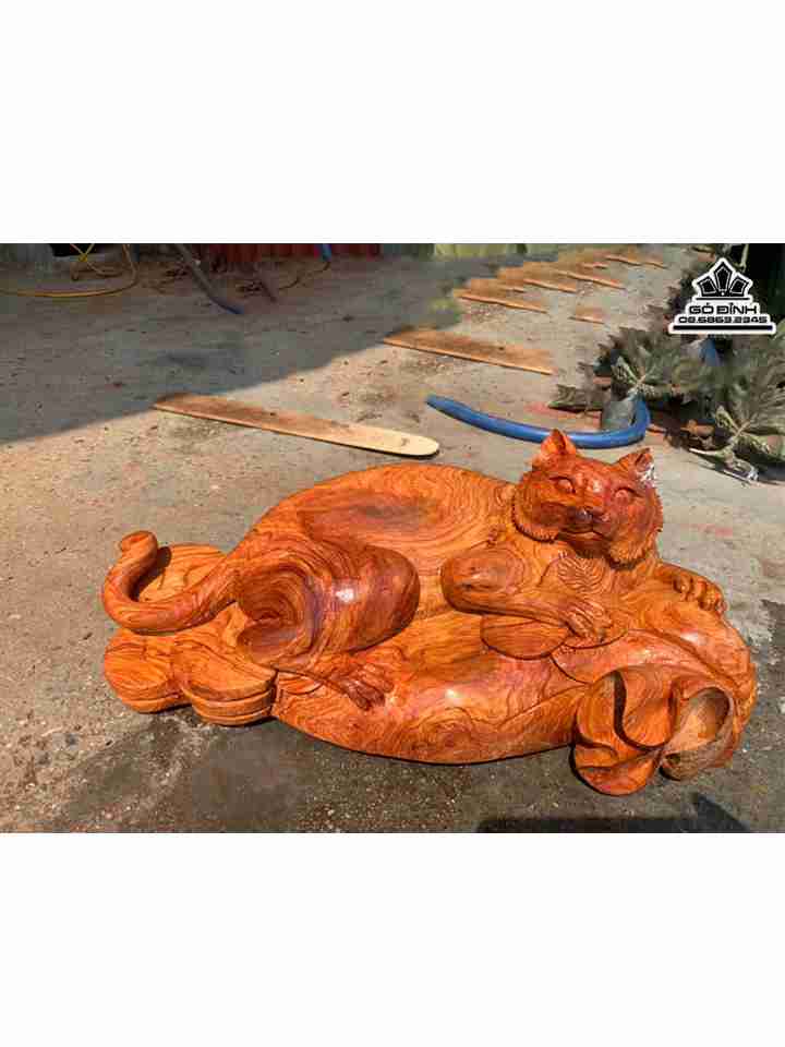 Tượng Mèo Thần Tài Gỗ Cẩm Chỉ  Cao 19 Rộng 30 Dài 48 (cm)