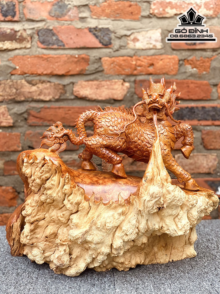 Tượng Kỳ Lân Phun Lửa Gỗ Nu Hương Nguyên Khối Cao 40 Ngang 40 Sâu 16 (cm)