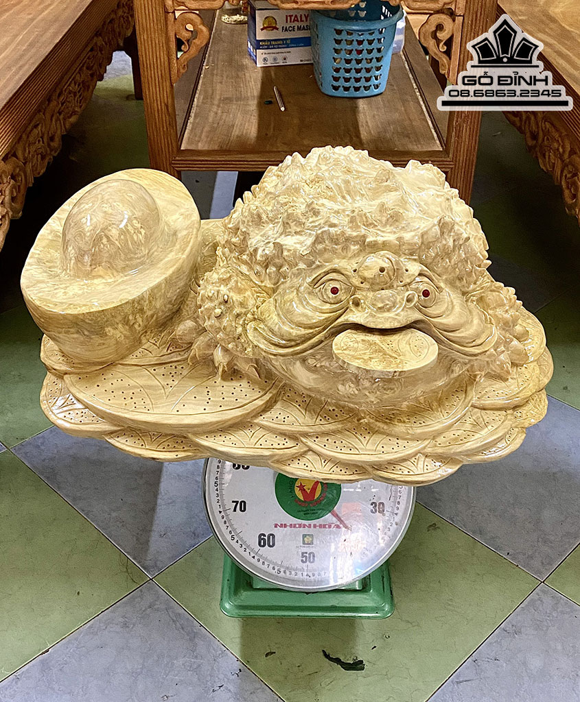 Tượng Cóc Chấn Tiền Gỗ Nu Nghiến Cao 25 Ngang 63 Sâu 55 (cm)