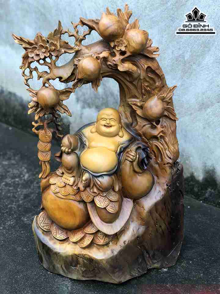 Tượng Phật Di Lặc Ngồi Gốc Đào Gỗ Xá Xị ( Gù Hương )  Cao 66 Rộng 39 Dày 29 (cm)