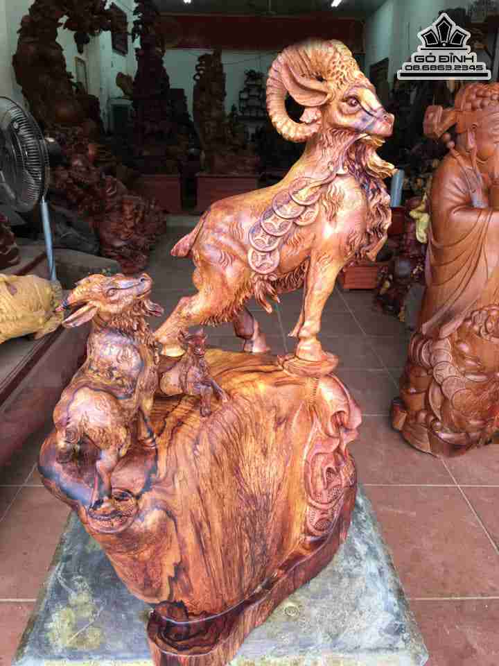 Tượng Tam Dương Khai Thái Gỗ Cẩm   Rộng 47 Sâu 32 Cao 62 (cm)