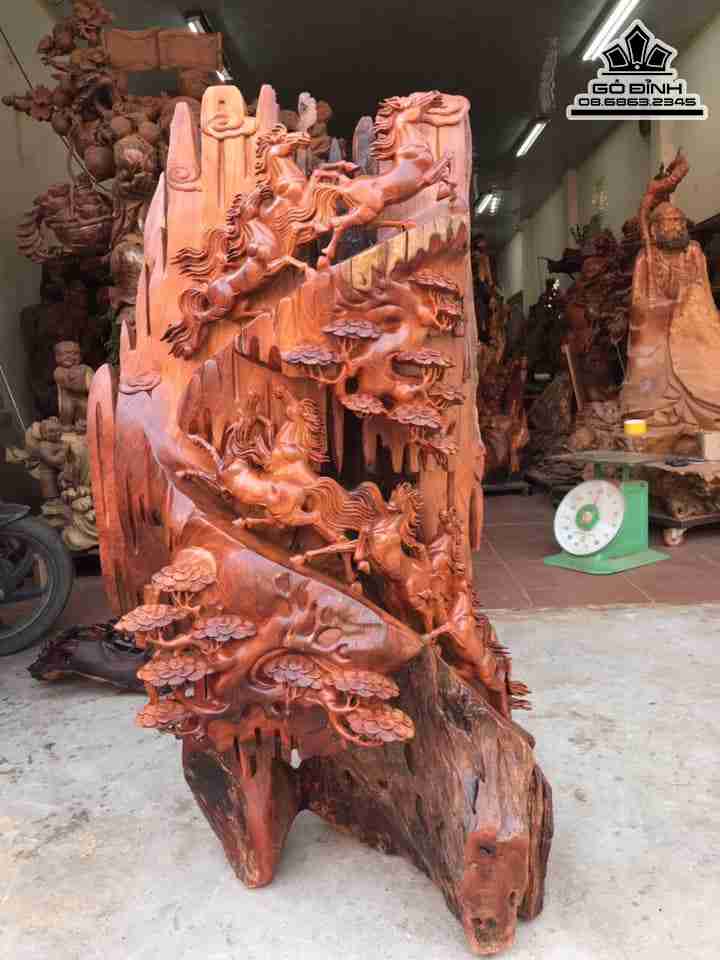 Tượng Bát Mã Phi Thiên Gỗ Hương  Cao 130 Rộng 70 Sâu 40 (cm)