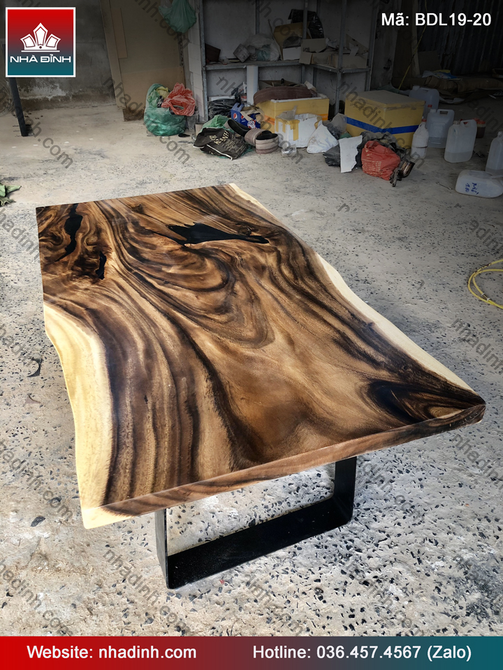Bàn Sofa Gỗ Me Tây Nguyên Khối  Dài 135 Rộng 68-70-70 Dày 5.5 (cm)