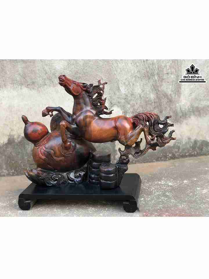 Tượng Nhất Mã Gỗ Trắc  Cao 38 Rộng 52 Dày 16 (cm)