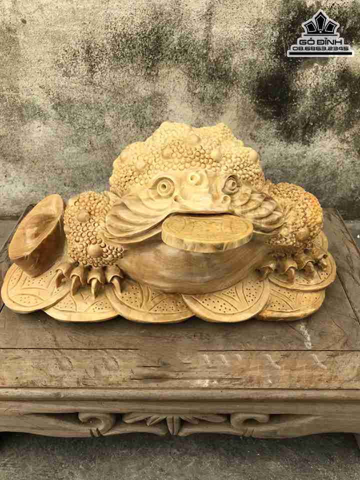 Tượng Thiềm Thừ Ngậm Tiền Gỗ Nu Nghiến  Cao 19 Rộng 39 Dày 26 (cm)