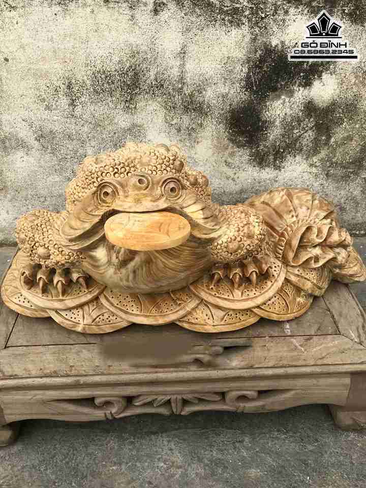 Tượng Thiềm Thừ Ngậm Tiền Gỗ Nu Nghiến  Cao 21 Rộng 51 Dày 29 (cm)