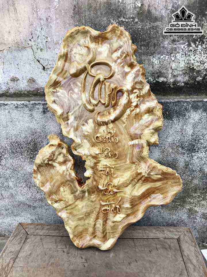 Tranh Chữ Tâm Gỗ Nu Nghiến  Cao 54 Rộng 36 Dày 2.5 (cm)