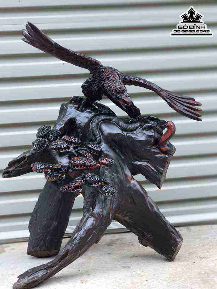 Tượng Đại Bàng Săn Mồi Gỗ Trắc  Cao 74 Rộng 58 Dày 34 (cm)