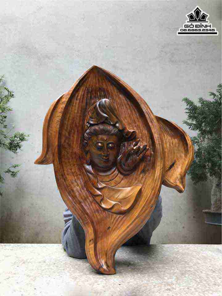 Tranh Diện Phật Treo Tường Gỗ Sụn Bách Xanh  Cao 56 Rộng 46 Dày 10 (cm)