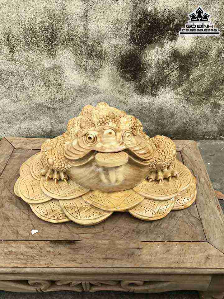 Tượng Thiềm Thừ Gỗ Nu Nghiến  Cao 16 Rộng 37 Dày 29 (cm)