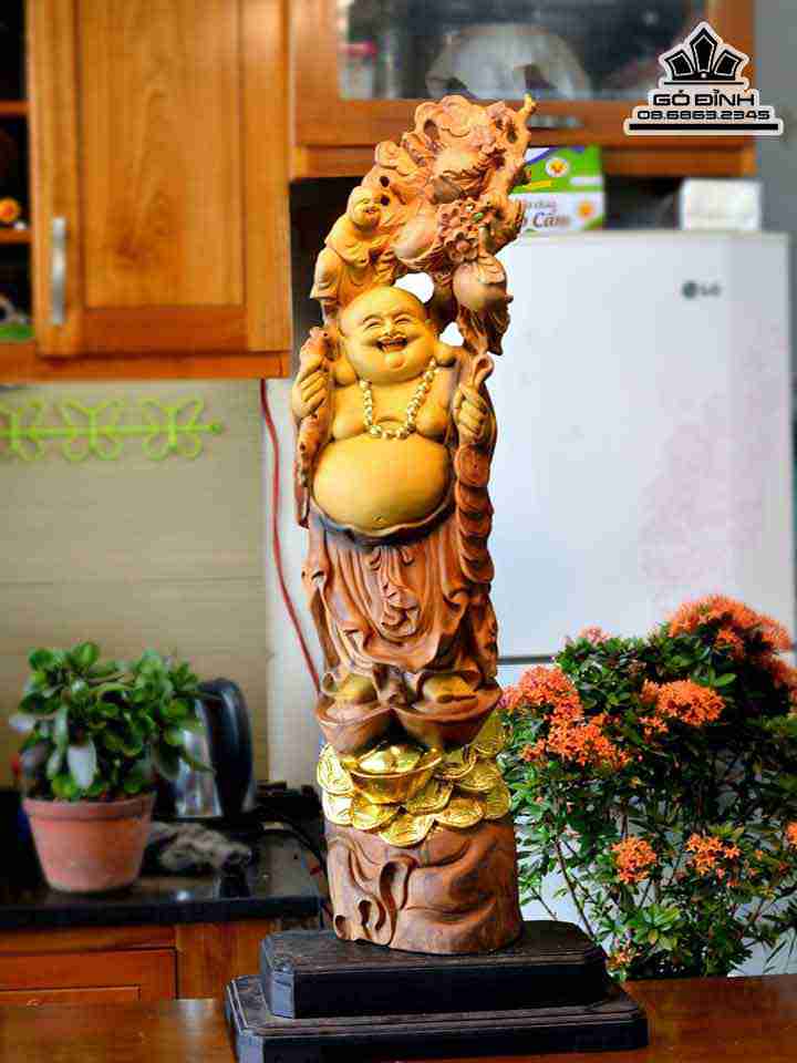 Tượng Phật Di Lặc Tài Lộc Gỗ Bách Xanh  Cao 100 Ngang 25 Dày 20 (cm)