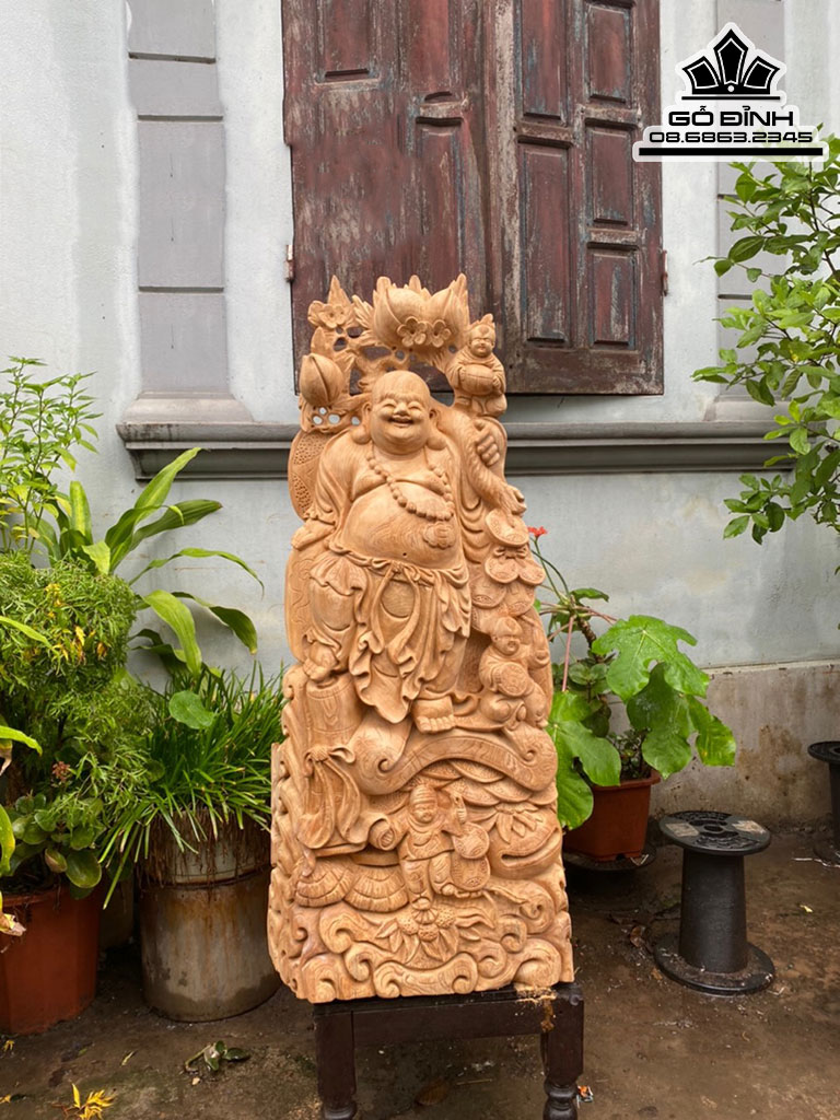 Tượng Phật Di Lặc Vác Cành Đào Gỗ Ngọc Am Lên Tuyết Cao 100 Ngang 45 Sâu 23 (cm)