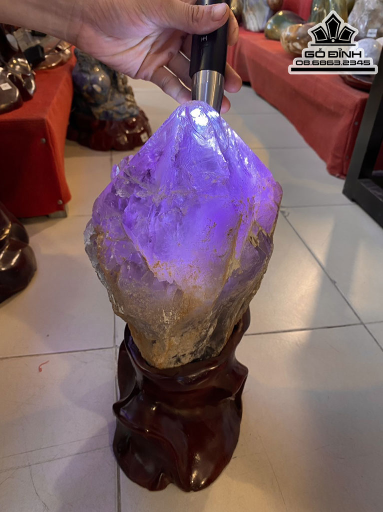 Tinh Thể Đá Thạch Anh Tím Cao 38 Ngang 18 Sâu 16 (cm)