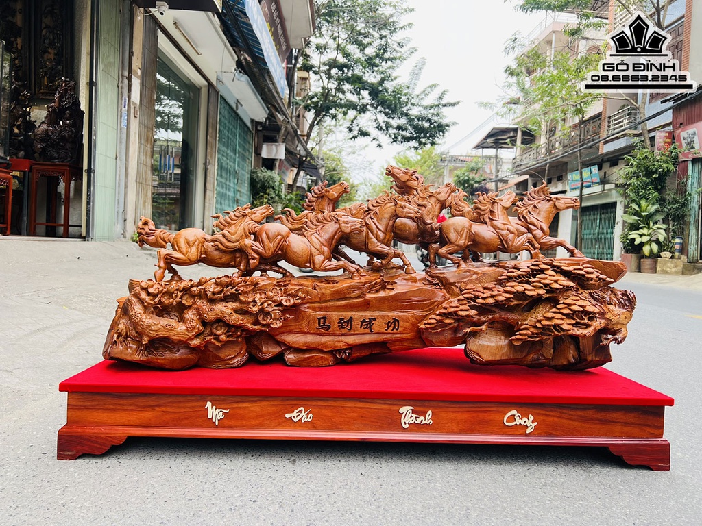 Tượng Bát Mã Truy Phong Gỗ Hương Liền Khối Cao 77 Ngang 142 Sâu 56 (cm)