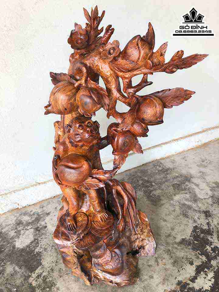 Tượng Khỉ Hái Đào Tiên Gỗ Hương  Cao 85 Rộng 50 Dày 35 (cm)