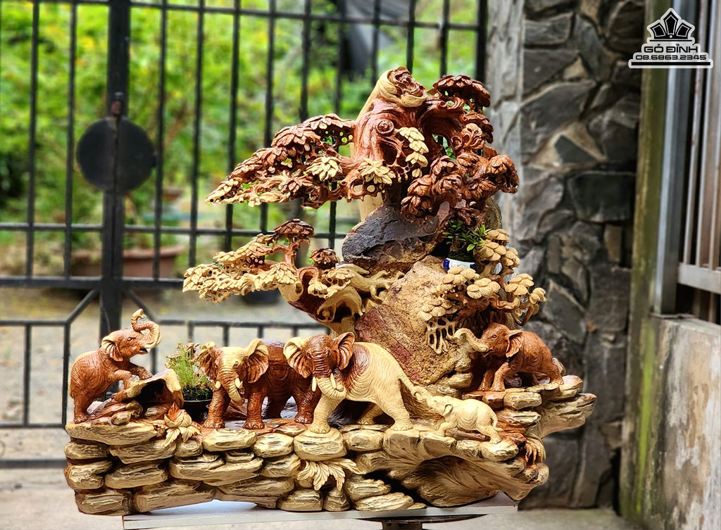 Ngũ Voi Quần Tùng Gỗ Hương Ôm Đá Cao 95 Ngang 120 Sâu 50 (cm)